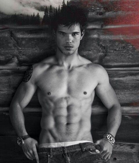 Learn how the Taylor Lautner workout transformed an teenager into